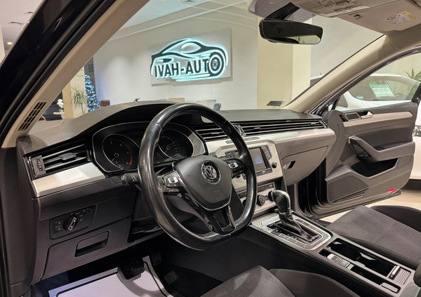 Volkswagen Passat cena 49900 przebieg: 299000, rok produkcji 2016 z Ozimek małe 631